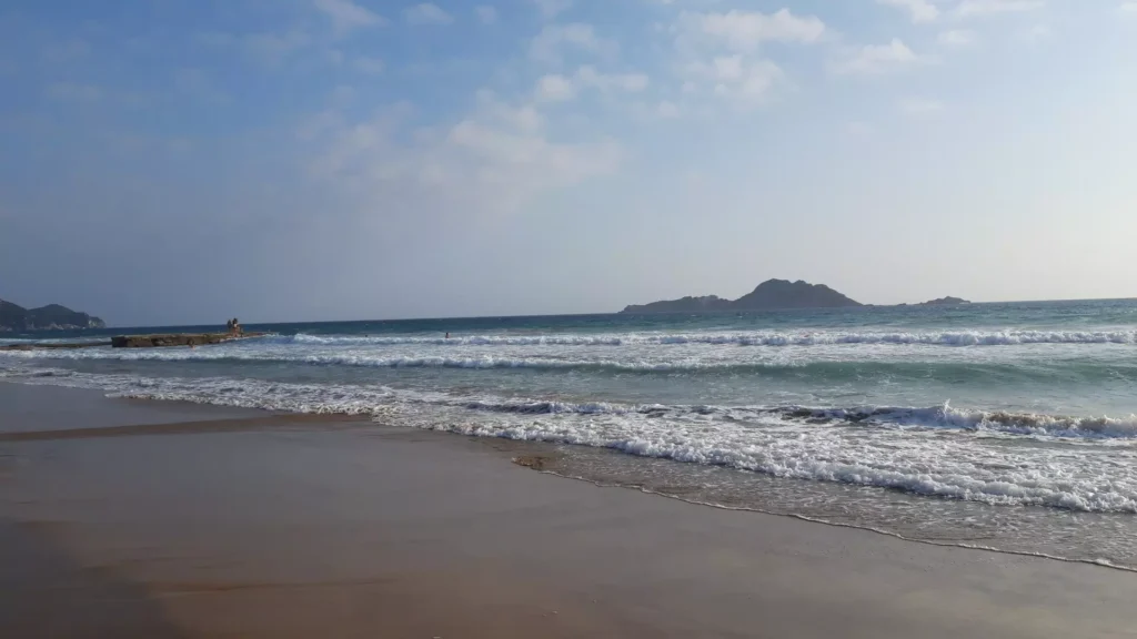 corfu arillas beach sand and waves 1920w 1024x576
