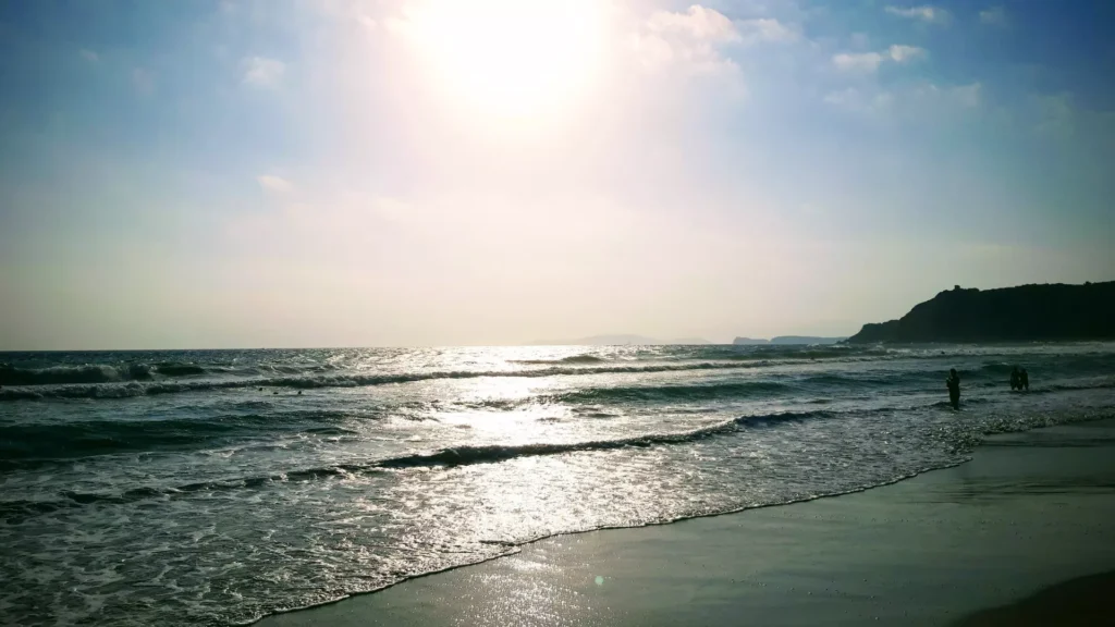 corfu arillas beach sunset waves 2 1920w 1024x576